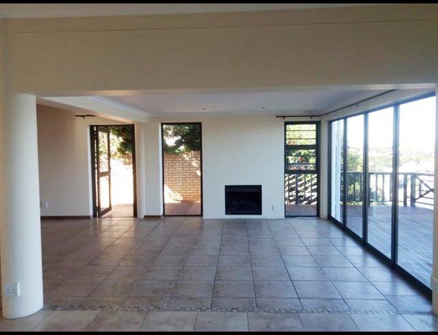 3 BEDROOM HOUSE RENTED IN BLUEWATER BAY